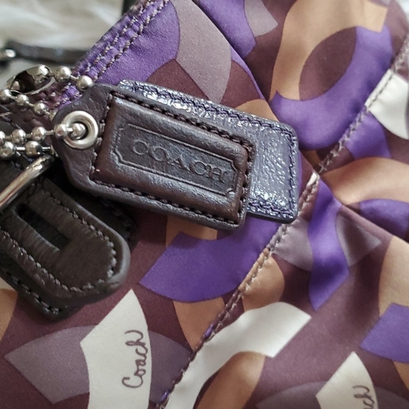 Coach Shoulder Bag - Picture 4 of 10